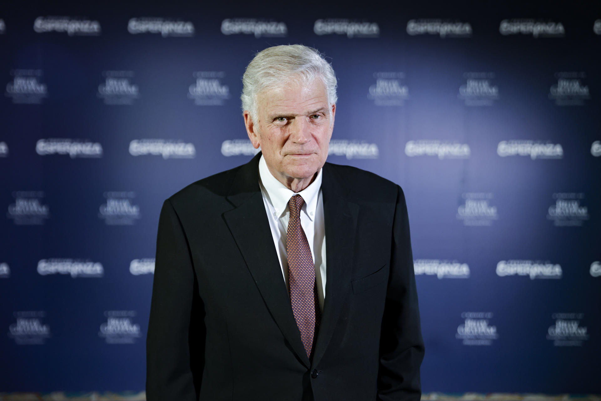 El famoso y polémico pastor evangélico Franklin Graham, durante una entrevista con EFE en Madrid, donde este fin de semana es el invitado principal del Festival de la Esperanza, que va a reunir a miles de fieles evangélicos en un controvertido acto donde las alabanzas a Dios se mezclarán con discursos políticos ultraconservadores y ataques a los derechos de las mujeres y la comunidad LGBTIQ.- EFE/Marcos Villaoslada
