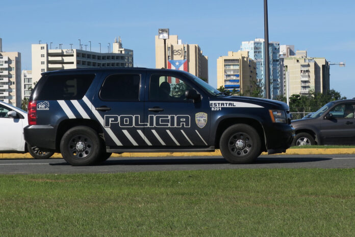 La Policía identificó este domingo a Alexis Díaz Carmouze, de 60 años, y Nilda López Talavera, de 70, como los dos adultos mayores que murieron calcinados en un incendio en una vivienda en el barrio Limón, sector Tres Caminos, en Mayagüez, en la mañana de hoy. Imagen de archivo. EFE/Jorge Muñiz
