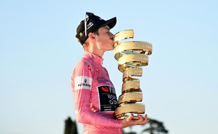 El danés Jonas Vingegaard (Visma Lease a Bike) EFE/EPA/FABIO CIMAGLIA
