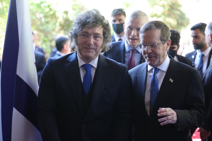 Fotografía de archivo del presidente argentino, Javier Milei. EFE/EPA/ABIR SULTAN
