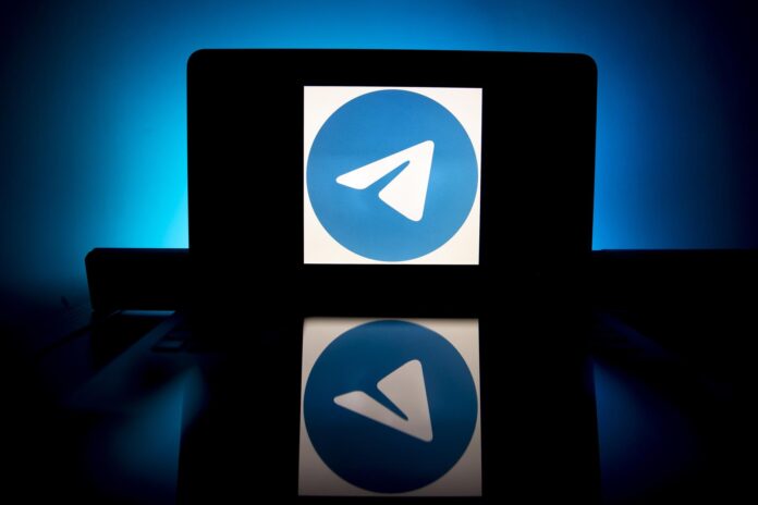 En la imagen de archivo, logotipo de la red social de mensajería Telegram. EFE/EPA/IAN LANGSDON
