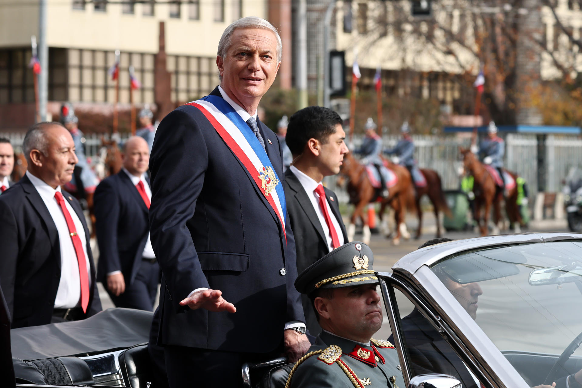 El presidente de Chile, José Antonio Kast, sale del Congreso Nacional de Chile tras su primer discurso sobre el estado del país este 1 de junio de 2026, en Valparaíso (Chile). EFE/ Javier Torres
