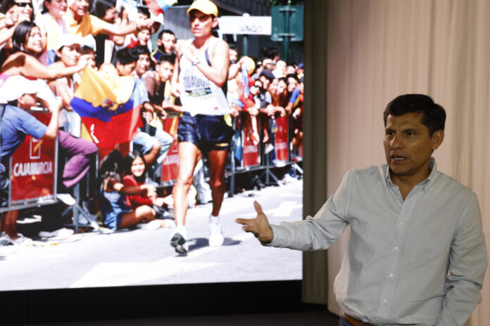 El ecuatoriano Jefferson Pérez durante una entrevista concedida a EFE. Pérez es una leyenda del atletismo. Su palmarés en la marcha incluye, entre otros títulos, un oro olímpico en Atlanta'96, una plata en Pekín 2008 y tres oros mundiales pero, más allá de esos éxitos, su mayor satisfacción es saber en qué 