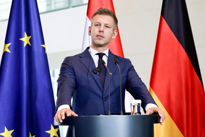 El primer ministro húngaro, Péter Magyar. EFE/EPA/FILIP SINGER
