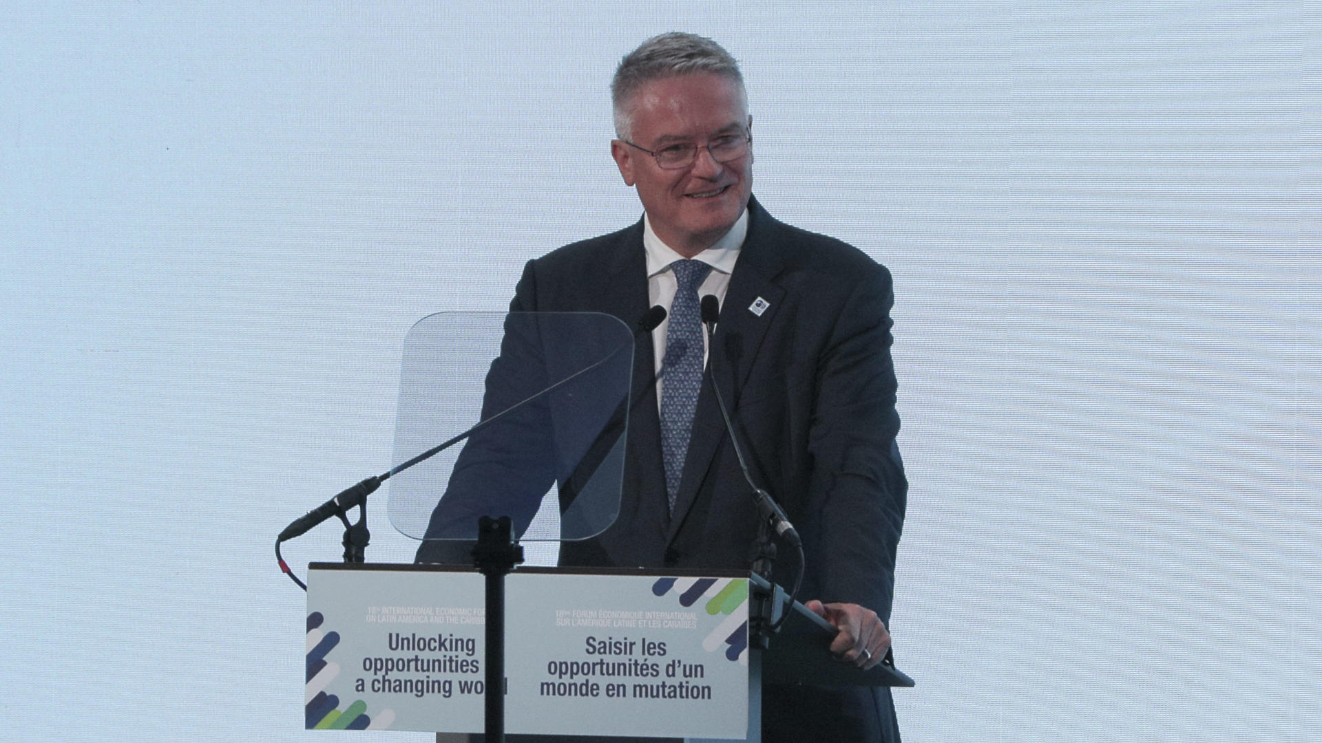 Mathias Cormann, secretario general de la Organización para la Cooperación y el Desarrollo Económico (OCDE), durante su discurso de apertura del 18 Foro Económico Internacional sobre América Latina y el Caribe, este martes en Paris.-EFE/ Edgar Sapiña Manchado
