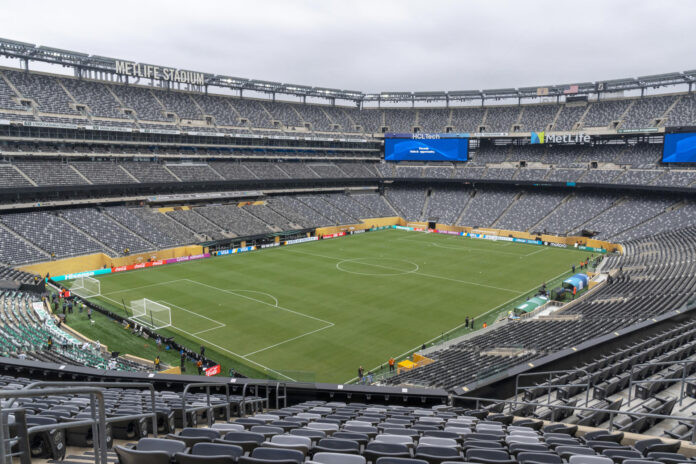 Fotografía de archivo donde se muestra una vista interior del estadio MetLife en East Rutherford, Nueva Jersey (EE.UU.). EFE/Angel Colmenares
