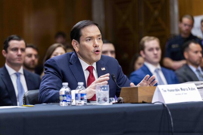 El secretario de Estado de Estados Unidos, Marco Rubio, compareció ante la Comisión de Relaciones Exteriores del Senado, en el Capitolio en Washington, D.C., EE. UU., el 2 de junio de 2026. El secretario Rubio compareció ante el Senado por primera vez desde el inicio de la guerra con Irán. EFE/SHAWN THEW

