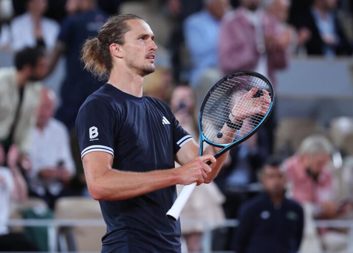 El alemán Alexander Zverev ante Rafael Jodar en Paris, Francia. EFE/EPA/CHRISTOPHE PETIT TESSON

