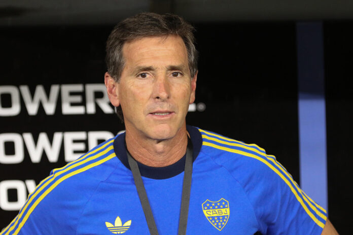 Fotografía de archivo del 5 de mayo de 2026 en la que se observa al entonces entrenador de Boca, Claudio Úbeda. EFE/Jonathan Miranda
