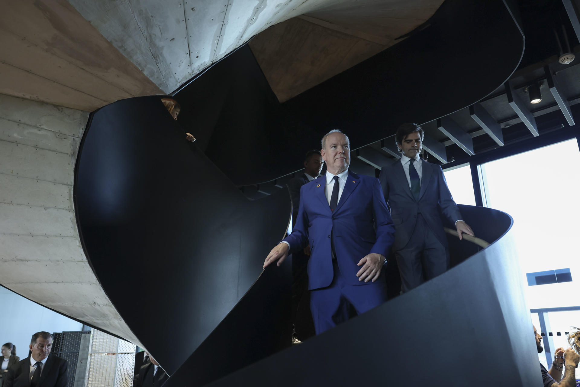 El príncipe Alberto II de Mónaco participa este martes en un encuentro con motivo del décimo aniversario de la presencia de su fundación FPA2 en España. EFE/ Kiko Huesca
