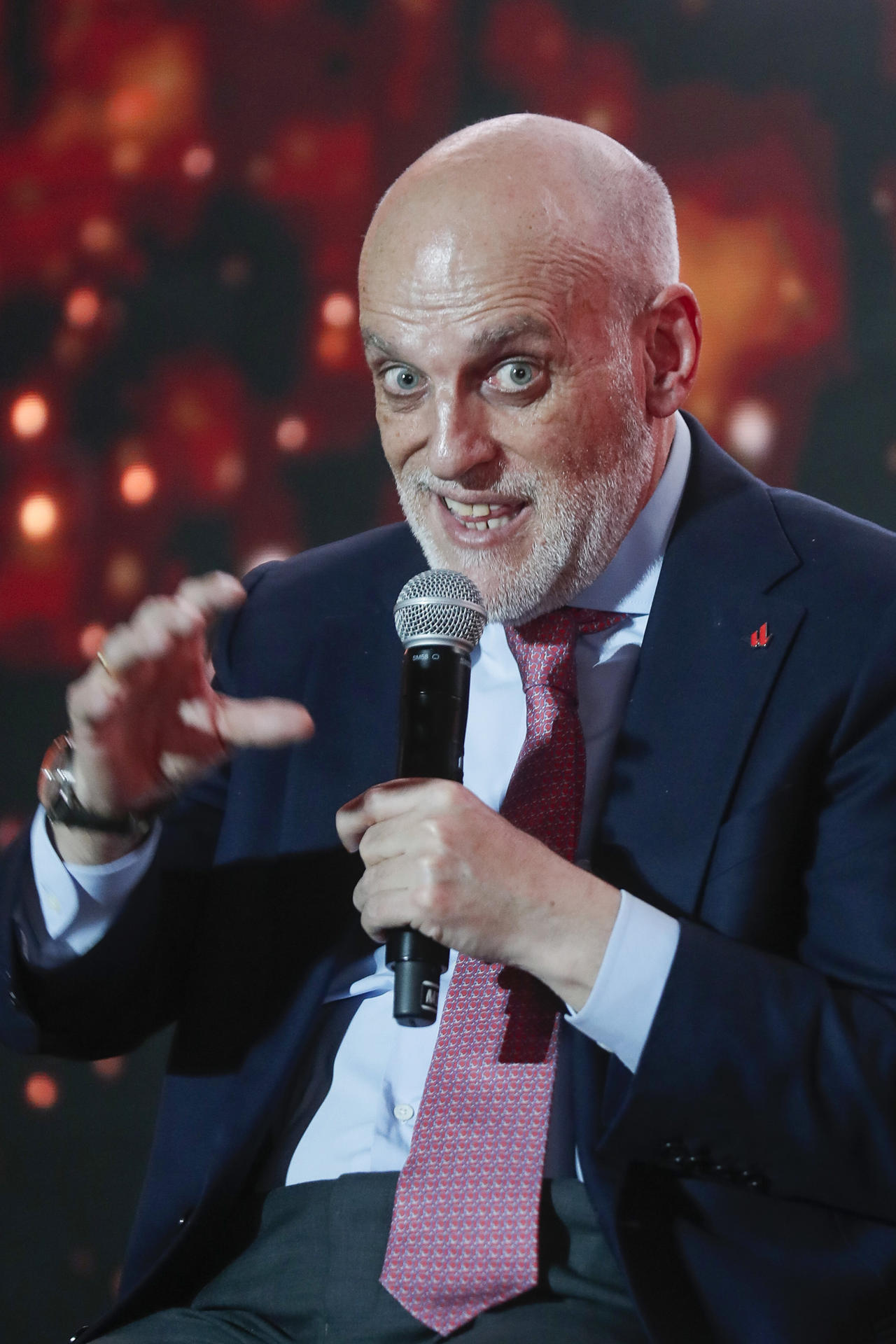 El presidente de LaLiga, Javier Tebas habla en la presentación de la exposición "LEGENDS" este martes, en la Ciudad de México (México). EFE/ Isaac Esquivel
