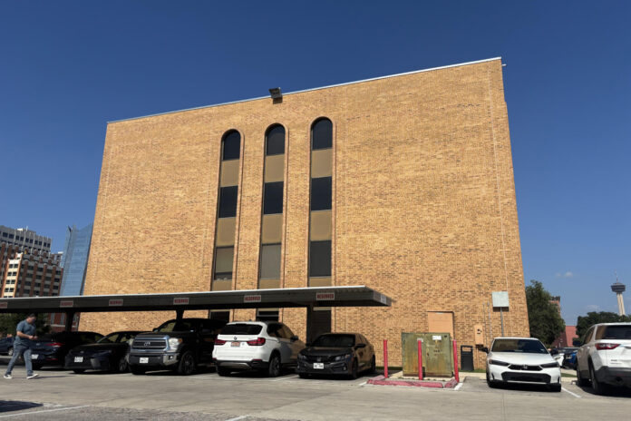 Fotografía que muestra el edificio de la Corte de Inmigración de San Antonio este martes, en San Antonio (EE.UU.). EFE/ Alejandra Arredondo
