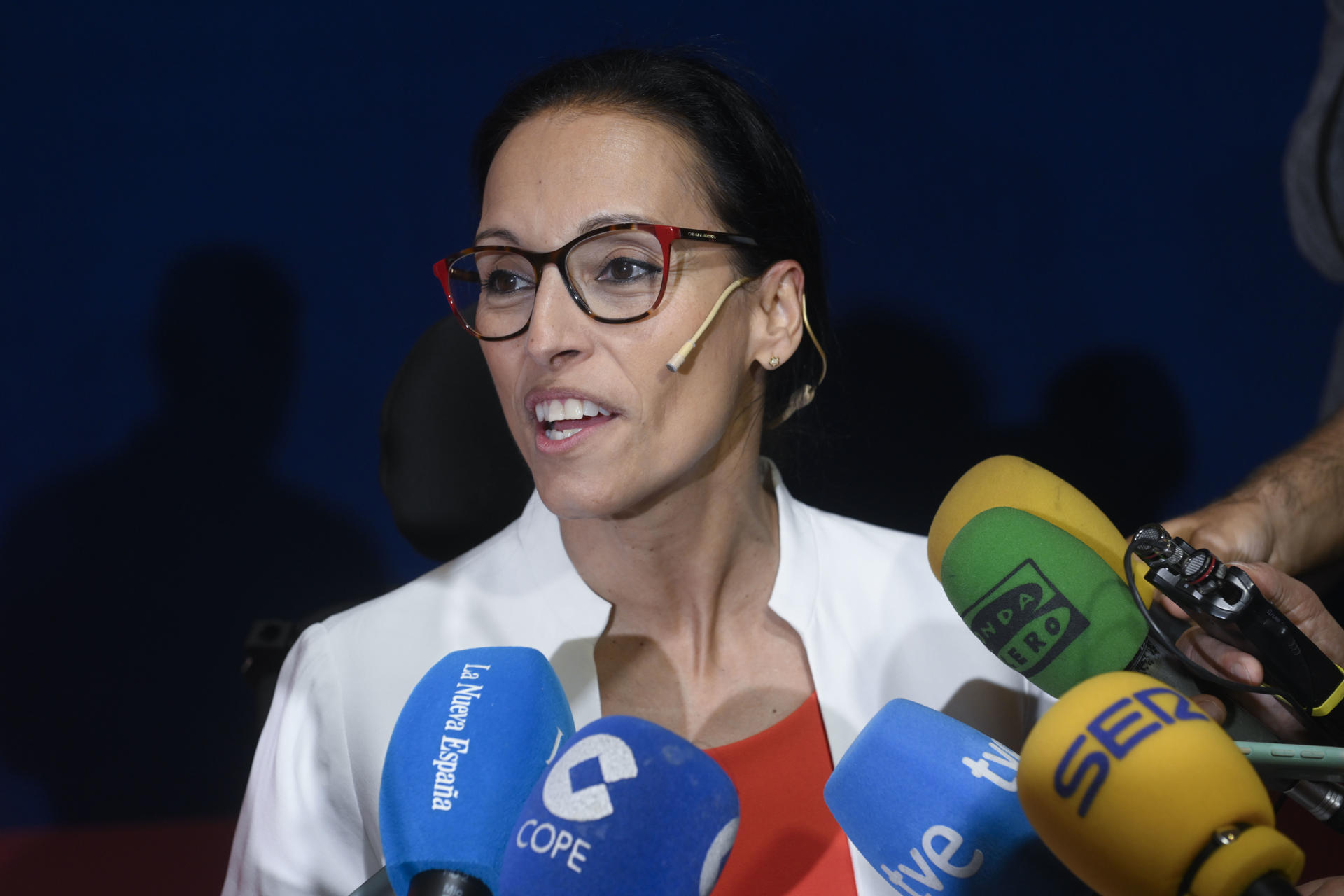 La atleta Teresa Perales, presidenta del Jurado del Premio Princesa de Asturias del Deporte, atiende a la prensa tras anunciarse que el futbolista argentino Lionel Messi, ha ganado el Premio Princesa de Asturias del Deporte 2026 este miércoles en Oviedo. EFE/Eloy Alonso
