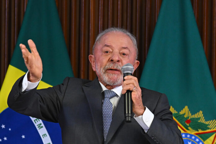 El presidente de Brasil, Luiz Inácio Lula da Silva, habla durante una reunión ministerial este 3 de junio de 2026, en el Palacio de Planalto en Brasilia (Brasil). EFE/ Andre Borges
