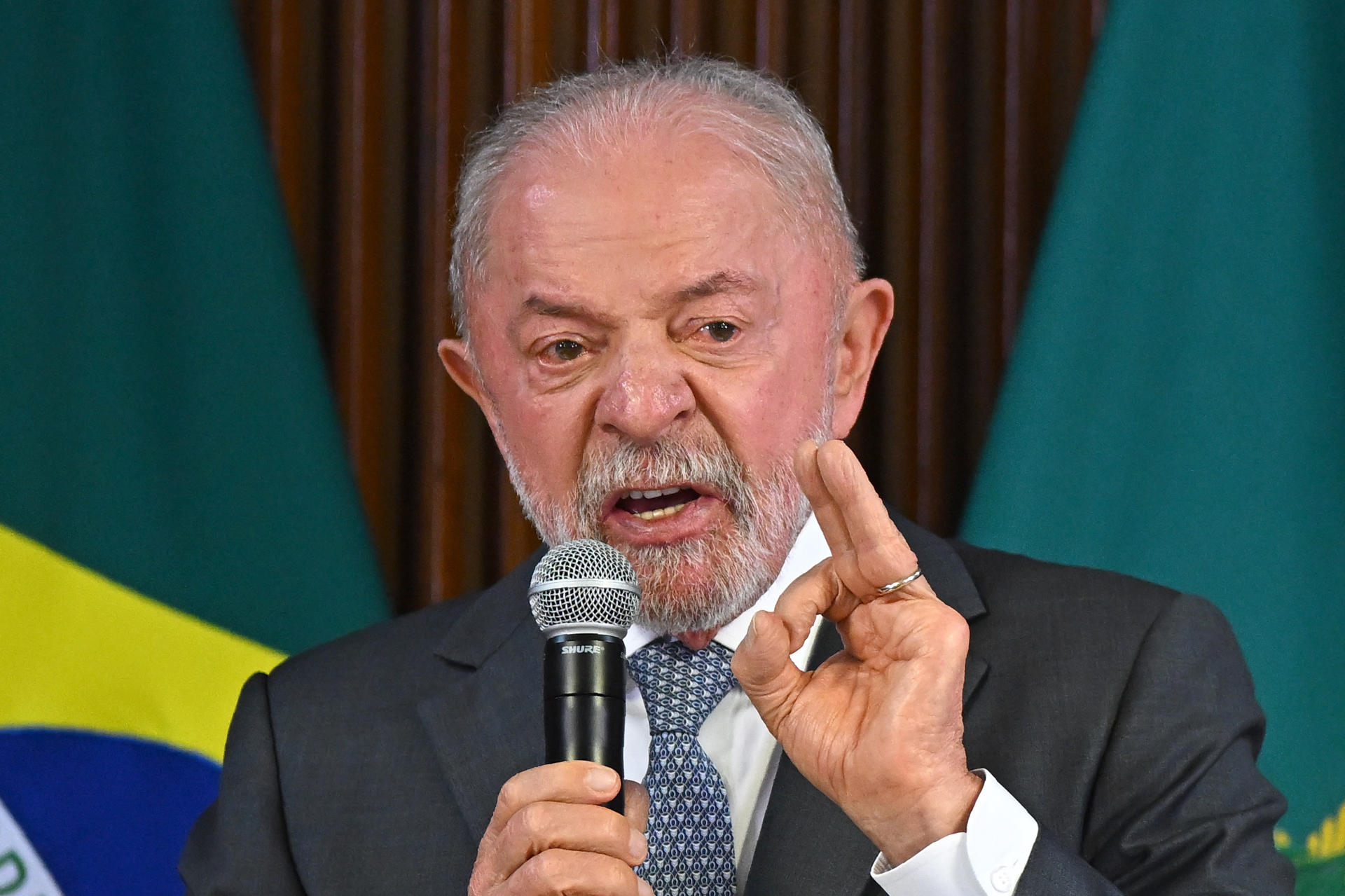 El presidente de Brasil, Luiz Inácio Lula da Silva, habla durante una reunión ministerial este 3 de junio de 2026, en el Palacio de Planalto en Brasilia (Brasil). EFE/ Andre Borges
