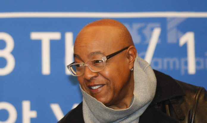 Fotografía de archivo de Peabo Bryson. EFE/Kim Hee-Chul
