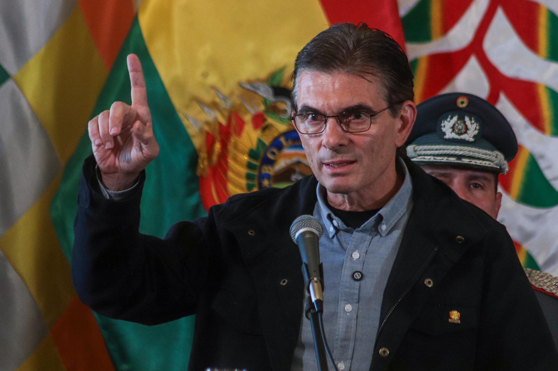 El presidente de Bolivia, Rodrigo Paz, fue captado este 3 de junio, durante un acto público en el Palacio de Gobierno, en La Paz (Bolivia). EFE/Gabriel Márquez
