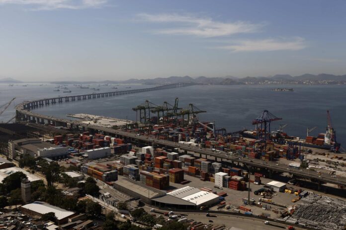 Fotografía de archivo de una vista general y panorámica del puerto de Río de Janeiro (Brasil). EFE/Marcelo Sayao

