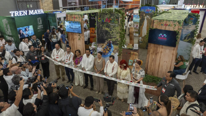 Fotografía cedida este miércoles por la Secretaría de Turismo de México de su titular Josefina Rodríguez (c), acompañada de otros funcionarios, durante la inauguración de la Feria Turística del Mundo Maya K’íiwik 2026 en Mérida (México). EFE/Secretaría de Turismo de México/SOLO USO EDITORIAL/NO VENTAS/SOLO DISPONIBLE PARA ILUSTRAR LA NOTICIA QUE ACOMPAÑA (CRÉDITO OBLIGATORIO)
