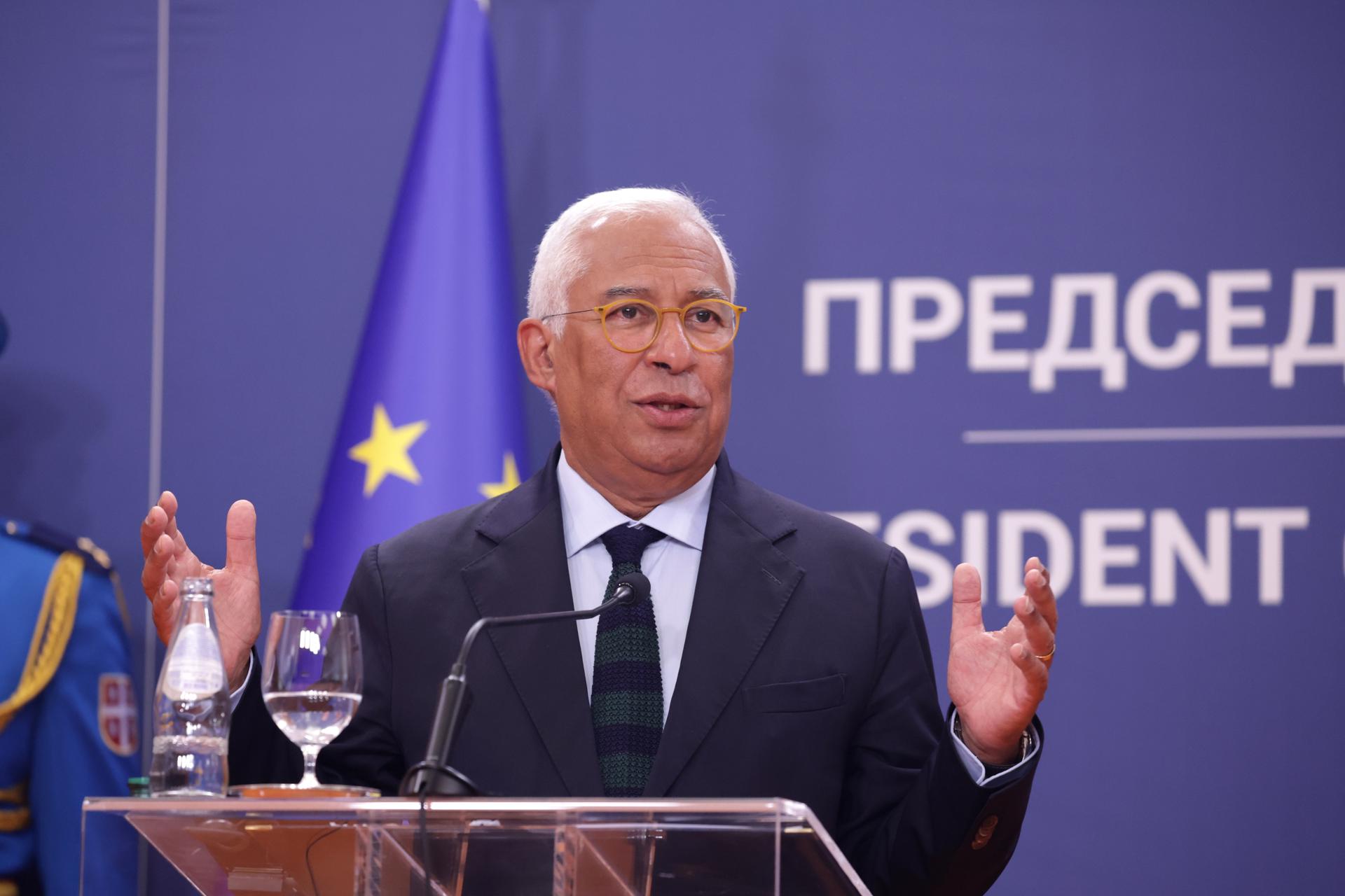 El presidente del Consejo Europeo, Antonio Costa, este jueves durante una conferencia de prensa en Belgrado después de reunirse con el presidente de Serbia, Aleksandar Vučić. EFE/EPA/ANDREJ CUKIC
