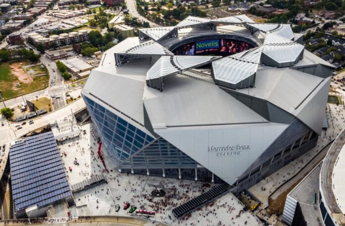 Fotografía cedida por Mercedes-Benz Stadium que muestra la fachada del estadio Mercedes-Benz en Atlanta (EE.UU.). EFE/ Mercedes-Benz Stadium /SOLO USO EDITORIAL/ NO VENTAS/ SOLO DISPONIBLE PARA ILUSTRAR LA NOTICIA QUE ACOMPAÑA (CRÉDITO OBLIGATORIO)
