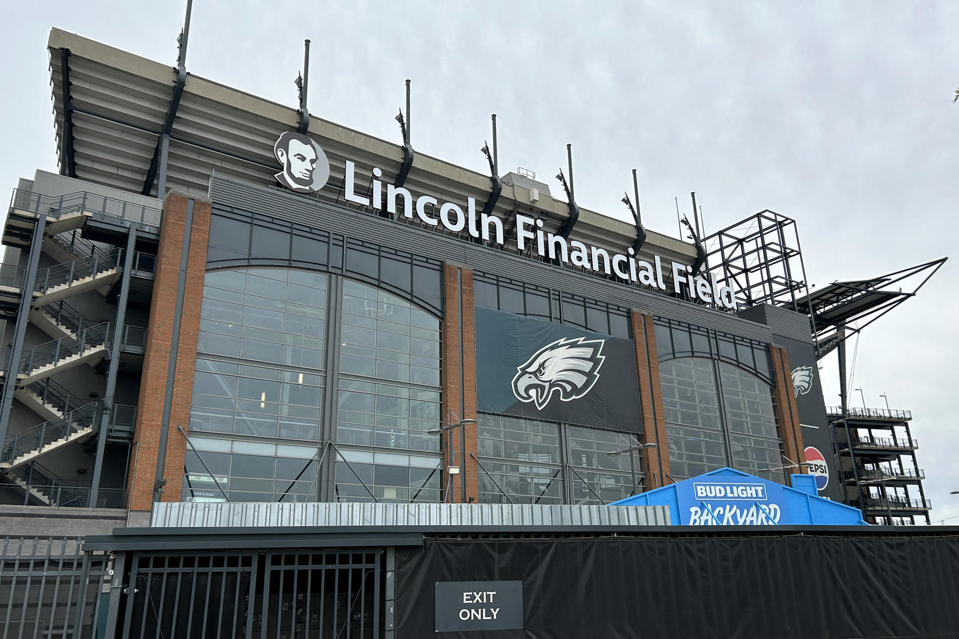 Fotografía del 28 de abril de 2026 que muestra la fachada del estadio Lincoln Financial Field en Filadelfia, Pensilvania (EE.UU.). EFE/ Andrés Sánchez Braun
