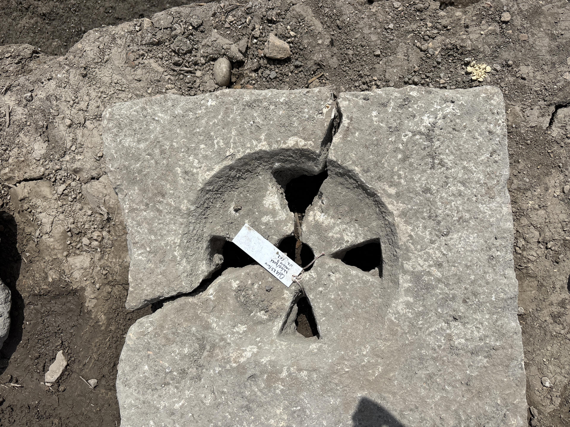 Las excavaciones en el Parque Arqueológico de Altino (norte de Italia) han sacado a la luz las primeras estructuras monumentales del foro de esta antigua ciudad romana, una próspera urbe comercial que acabó abandonada para fundar Venecia. EFE/Parque Arqueológico de Altino SOLO USO EDITORIAL/SOLO DISPONIBLE PARA ILUSTRAR LA NOTICIA QUE ACOMPAÑA (CRÉDITO OBLIGATORIO)
