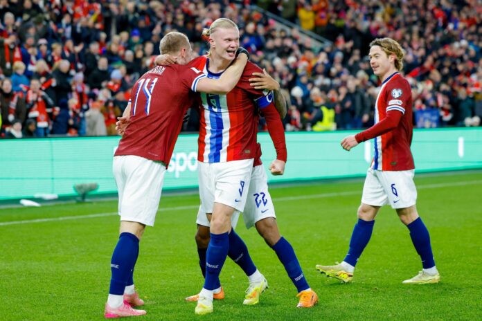 Fotografía de Jonas Been Henriksen, en la que puede verse en una imagen de archivo del 13 de noviembre de 2025 al delantero del Manchester City Erling Haaland (c), durante un partido con la selección de Noruega. EFE *Prohibido su uso en Noruega*
