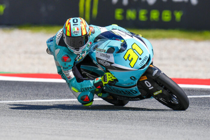 El piloto español de Moto3 Adrián Fernández del equipo Leopard Racing Honda. EFE/Siu Wu
