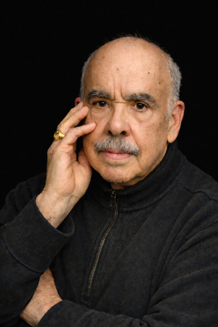 Fotografía cedida por Virginia Sierra que muestra al compositor puertorriqueño Roberto Sierra, quien presenta este sábado en estreno mundial su obra 'Réquiem isleño', en el Festival Casals de Puerto Rico. EFE/ Virginia Sierra
