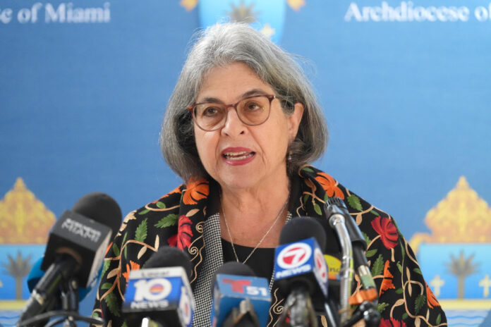 Fotografía de archivo donde aparece la alcaldesa del condado de Miami Dade, Daniella Levine Cava. EFE/Alberto Boal
