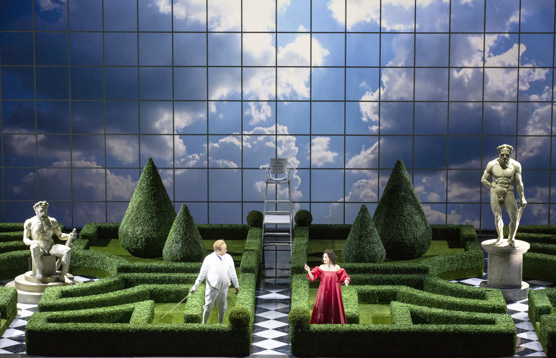 Función de la versión de 'Ercole amante' de Antonia Bembo en la Ópera Bastilla de París. Con el argentino Leonardo García-Alarcón en la dirección orquestal, la Ópera de París ha puesto en escena por primera vez en Europa la versión de 'Ercole amante' de Antonia Bembo, una brillante pero poco conocida compositora del siglo XVIII a la que Luis XIV acogió en París tras escapar de un marido violento en Venecia. "El manuscrito lo vi en el año 2014 y desde esa época dije 'tenemos que hacerlo'", explicó a EFE García-Alarcón (La Plata, 1976) sobre la ópera de esta autora cuya "tumultuosa vida", según la Ópera de París, parece "sacada de una novela". EFE/ Bernd Uhlig/Ópera Nacional De París/SÓLO USO EDITORIAL/SÓLO DISPONIBLE PARA ILUSTRAR LA NOTICIA QUE ACOMPAÑA (CRÉDITO OBLIGATORIO)
