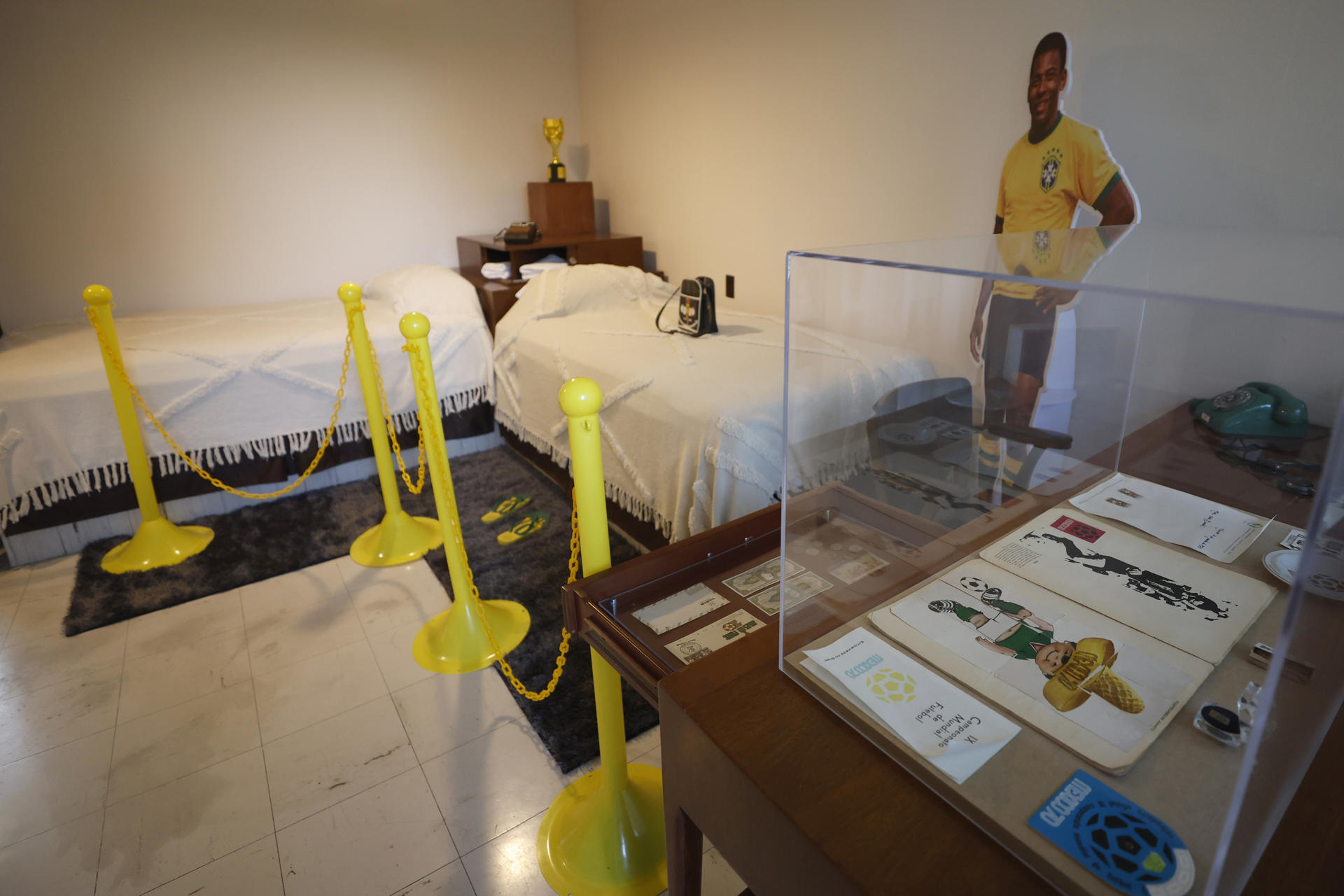 Fotografía que muestra este jueves, la habitación donde se hospedó Pelé durante el Mundial de México-70 en Ciudad de México (México). EFE/ Sáshenka Gutiérrez
