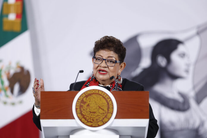 La fiscal general de la República, Ernestina Godoy, habla en una rueda de prensa en Palacio Nacional de la Ciudad de México (México). Imagen de archivo. EFE/Sáshenka Gutiérrez
