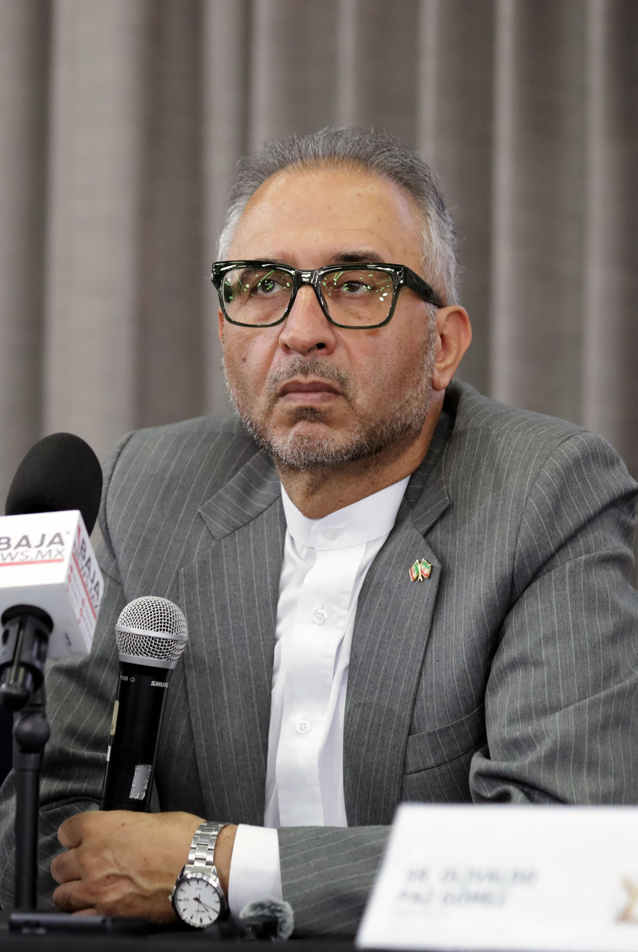 El embajador de Irán en México, Albolfazl Pasandideh participa durante una conferencia de prensa este sábado en la ciudad de Tijuana (México). EFE/Joebeth Terríquez
