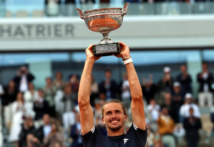El alemán Alexander Zverev, tras la final de Roland Garros contra el italiano Flavio Cobolli EFE/EPA/MOHAMMED BADRA
