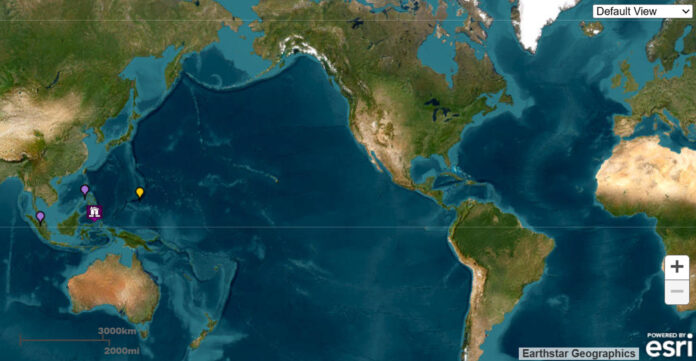 Fotografía tomada de la página de la Oficina Nacional de Administración Oceánica y Atmosférica (NOAA) de un mapa que muestra el terremoto de magnitud 7,8 sacudió este lunes, la región de Mindanao, en el sur de Filipinas, según el Servicio Geológico de Estados Unidos (USGS, en inglés), desatando una alerta por tsunami en el archipiélago así como en la costa sureste de Japón. EFE/ NOAA
