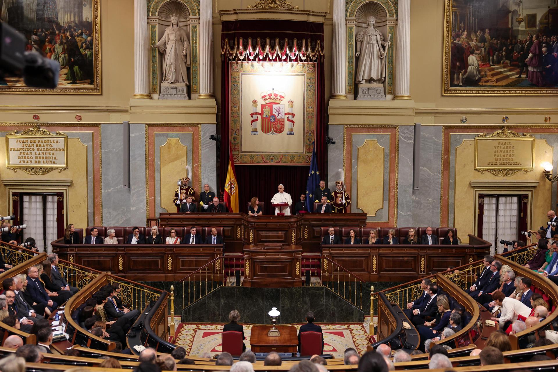 El Papa León XIV habla en el Parlamento español en Madrid, España, 08 de junio de 2026. El Papa León XIV se encuentra en una visita oficial de seis días a España del 06 al 12 de junio de 2026, con paradas en Madrid, Barcelona y las Islas Canarias. (Papa, España) EFE/EPA/Yara Nardi / POOL
