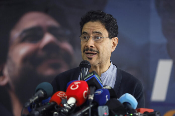 Ivan Cepeda, candidato a la presidencia de Colombia por el partido izquierdista Pacto Histórico, fue captado el pasado 1 de junio, durante una conferencia de prensa, en Bogotá (Colombia). EFE/Carlos Ortega
