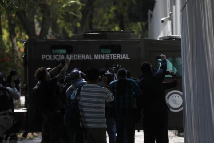 Agentes de las fuerzas de seguridad de México detuvieron este lunes, en el céntrico estado de Puebla, al líder de un grupo delictivo vinculado con casos de homicidio y extorsión en varios municipios del estado de Morelos (centro), según informó el Gabinete de Seguridad. Imagen de archivo. EFE/ Sáshenka Gutiérrez
