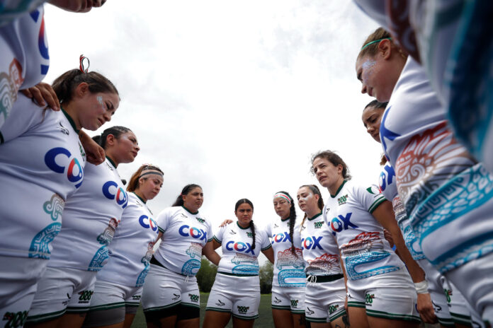 Jugadoras de la selección de México hablan previo a un partido de rugby con la selección de Trinidad y Tobago, en Ciudad de México (México). EFE/ Sáshenka Gutiérrez
