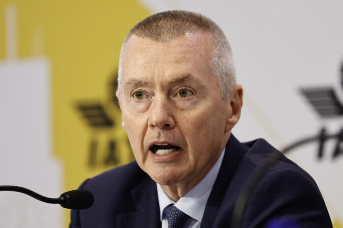 El director General de la Asociación Internacional de Transporte Aéreo (IATA), Willie Walsh, habla en la 82° Reunión Anual General de la IATAeste 8 de junio de 2026, durante la rueda de prensa de clausura en Río de Janeiro (Brasil). EFE/André Coelho
