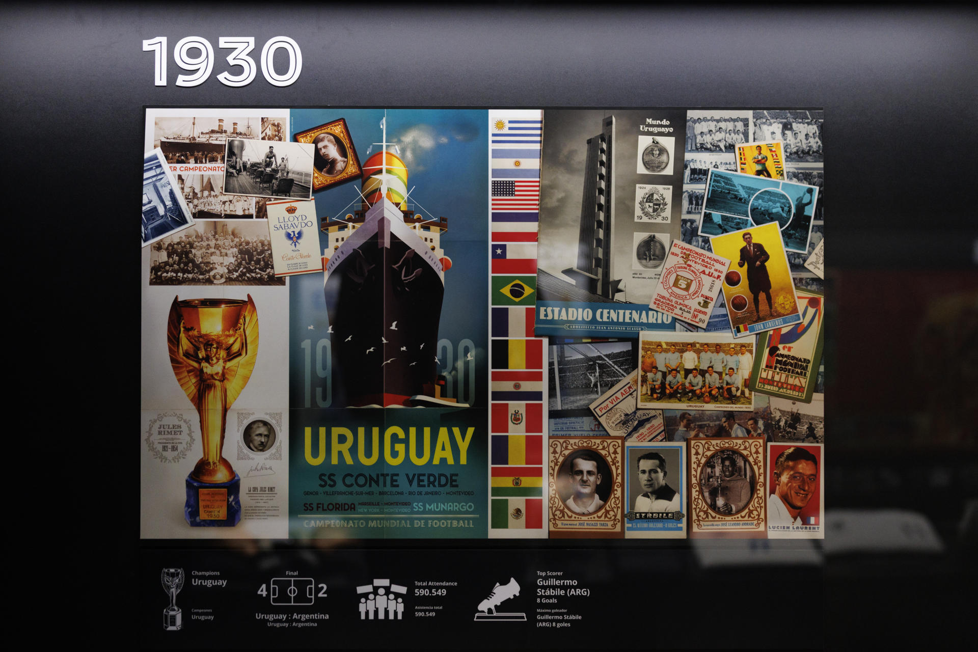 Fotografía que muestra la exposición 'Legacies of Champions', de la FIFA, en el Rockefeller Center de Nueva York este lunes. Estará abierta al público hasta el 19 de julio, cuando culmine en Mundial 2026. EFE/ Alfonso Lozano
