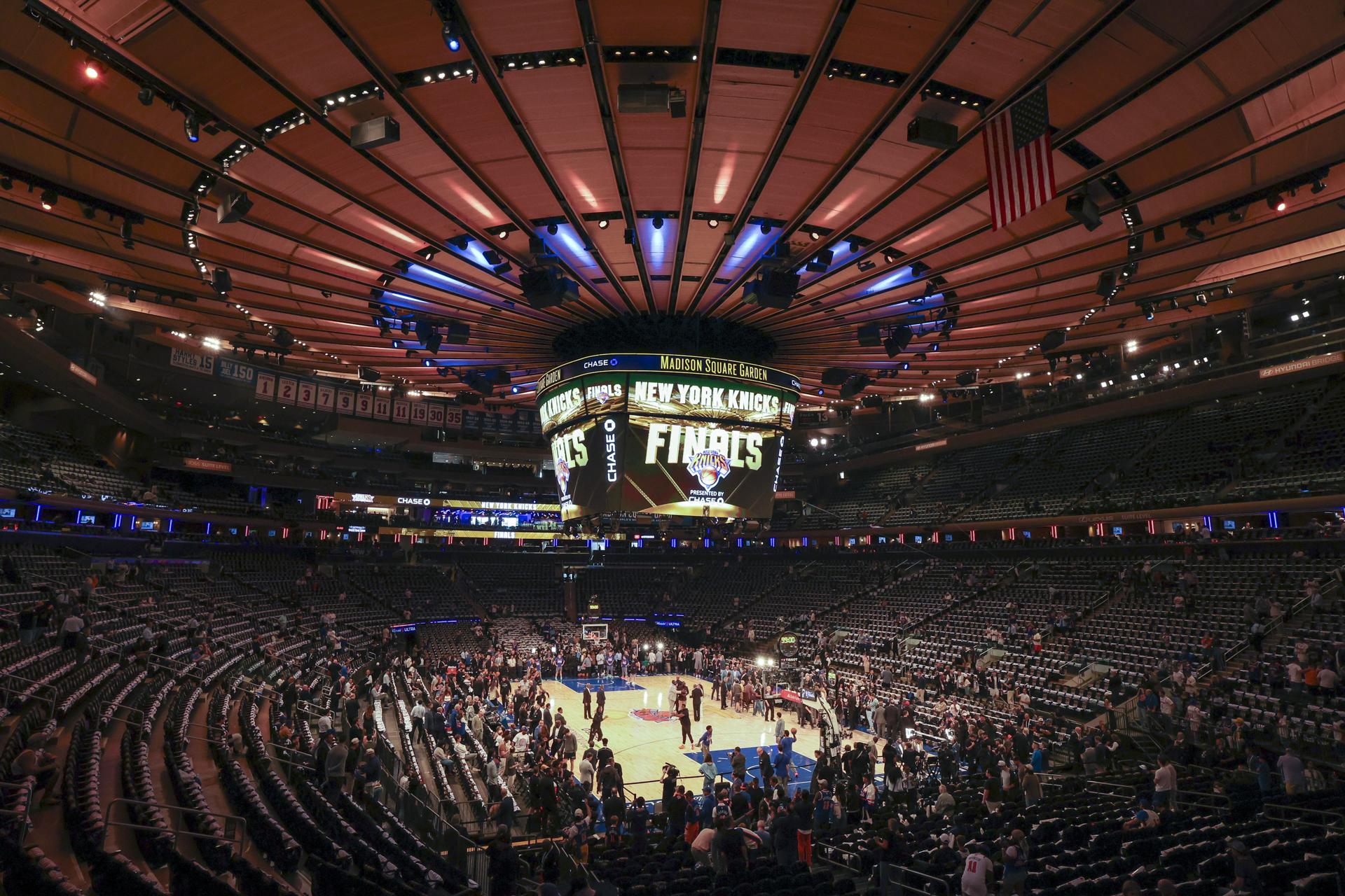 Aspecto del Madison Square Garden antes del tercer juego de las Finales de la NBA entre San Antonio Spurs y New York Knicks. EFE/EPA/SARAH YENESEL SHUTTERSTOCK OUT