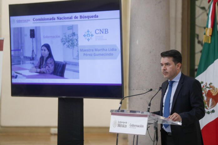 El subsecretario de Gobernación,  Arturo Medina Padilla, habla durante una rueda de prensa en Ciudad de México (México). Imagen de archivo. EFE/Isaac Esquivel
