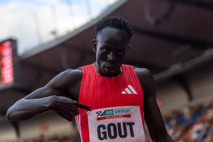 El australiano Gout Gout en una imagen de archivo. EFE/EPA/MARTIN DIVISEK
 
//////////
 
OSTRAVA (Czech Republic), 24/06/2025.- Gout Gout of Australia celebrates after winning the men's 200 metres event at the 2025 Golden Spike Ostrava athletics meeting as part of the World Athletics Continental Tour in Ostrava, Czech Republic, 24 June 2025. (República Checa) EFE/EPA/MARTIN DIVISEK
