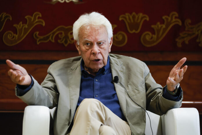 - El expresidente del Gobierno, Felipe González durante el evento 