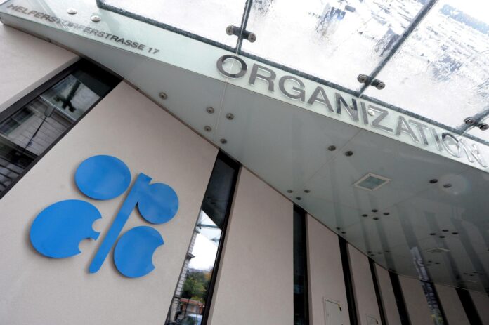 Fotografía de archivo de la sede de la Organización de los Paises Exportadores de Petróleo (OPEC) en Viena. EFE/Herbert Pfarrhofer

