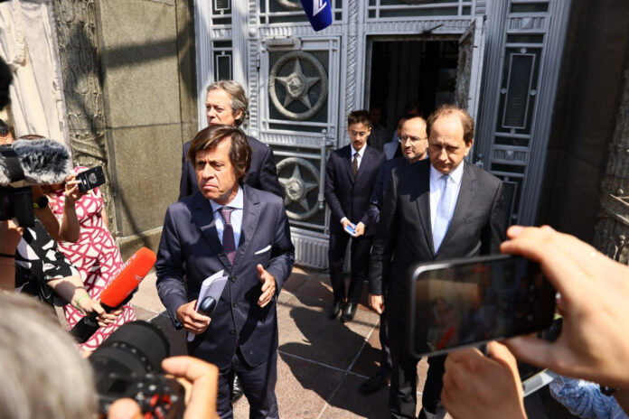 El Ministerio de Exteriores de Rusia reanudó este jueves, tras una larga pausa debido a la guerra en Ucrania, los contactos con los países europeos al recibir a los embajadores del Reino Unido, Alemania y Francia. 
