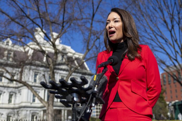 Fotografía de archivo de la secretaria de Agricultura de Estados Unidos, Brooke Rollins, durante una rueda de prensa, en Washington, DC (EE.UU.). EFE/Shawn Thew

